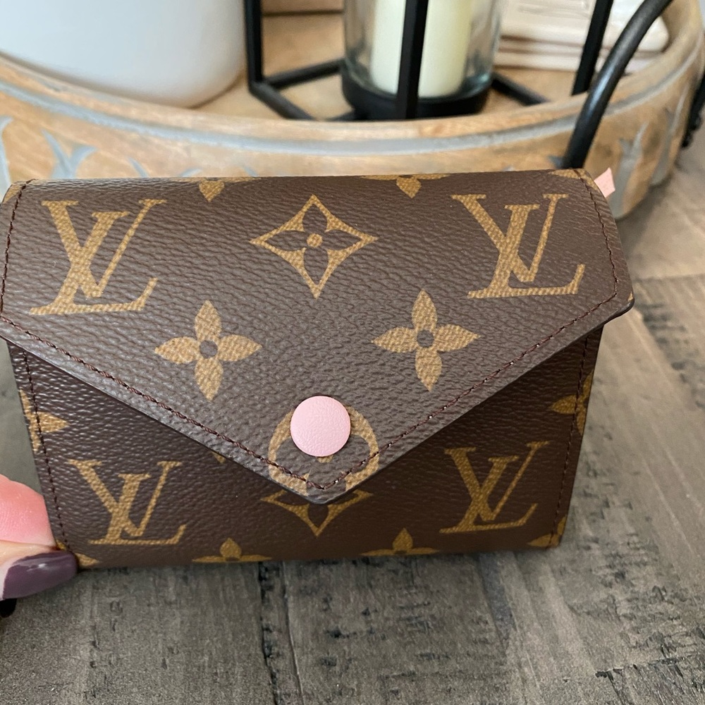 Louis Vuitton Victorine wallet